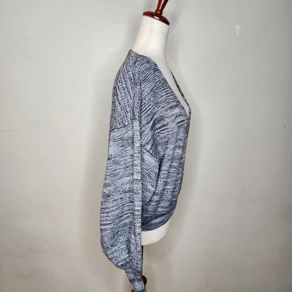 Free People Metallic‎ Silver Balloon Sleeve V Neck Sweater Size Small